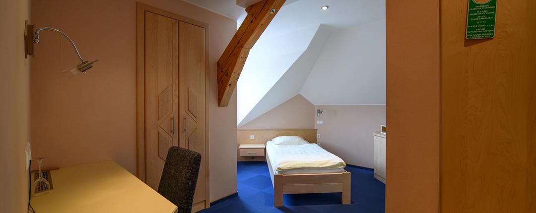 Single rooms - Hotel